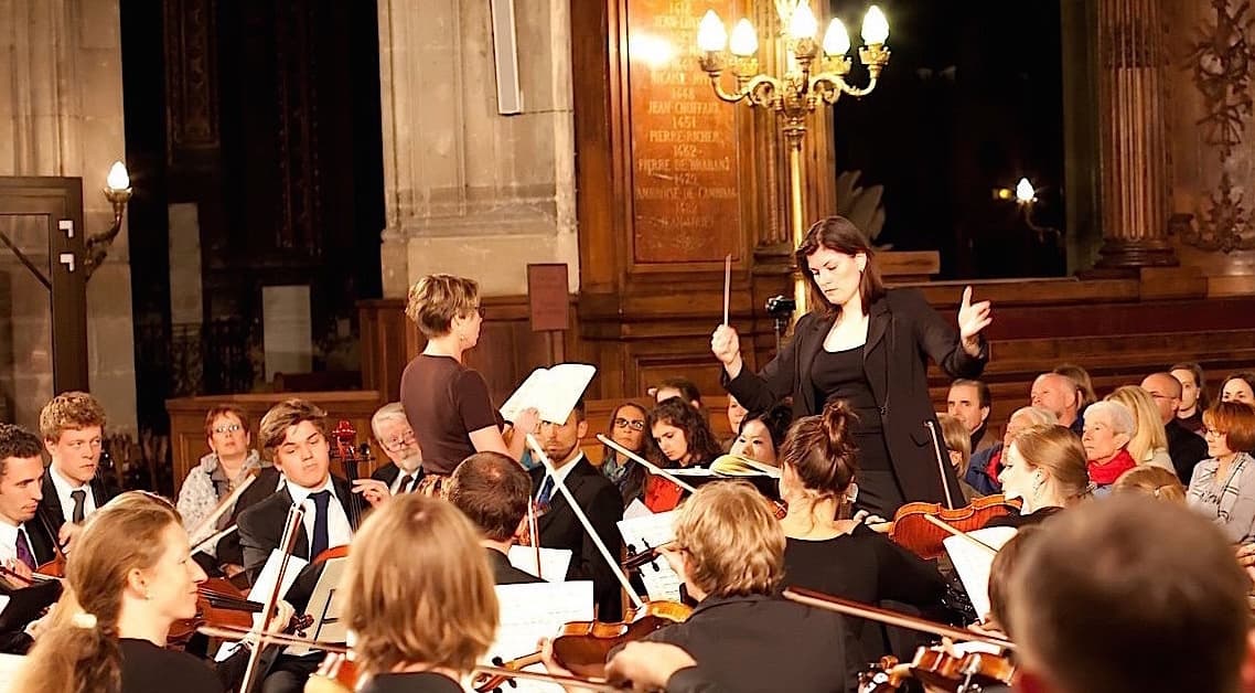 Classical Music Conductor & Concert Organist Gundi Gabrielle, conducting Verdi's Requiem at Église Saint-Eustache, Paris, 2010